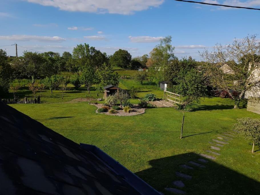 Chambre Dans Un Ecrin De Verdure Angrie Esterno foto