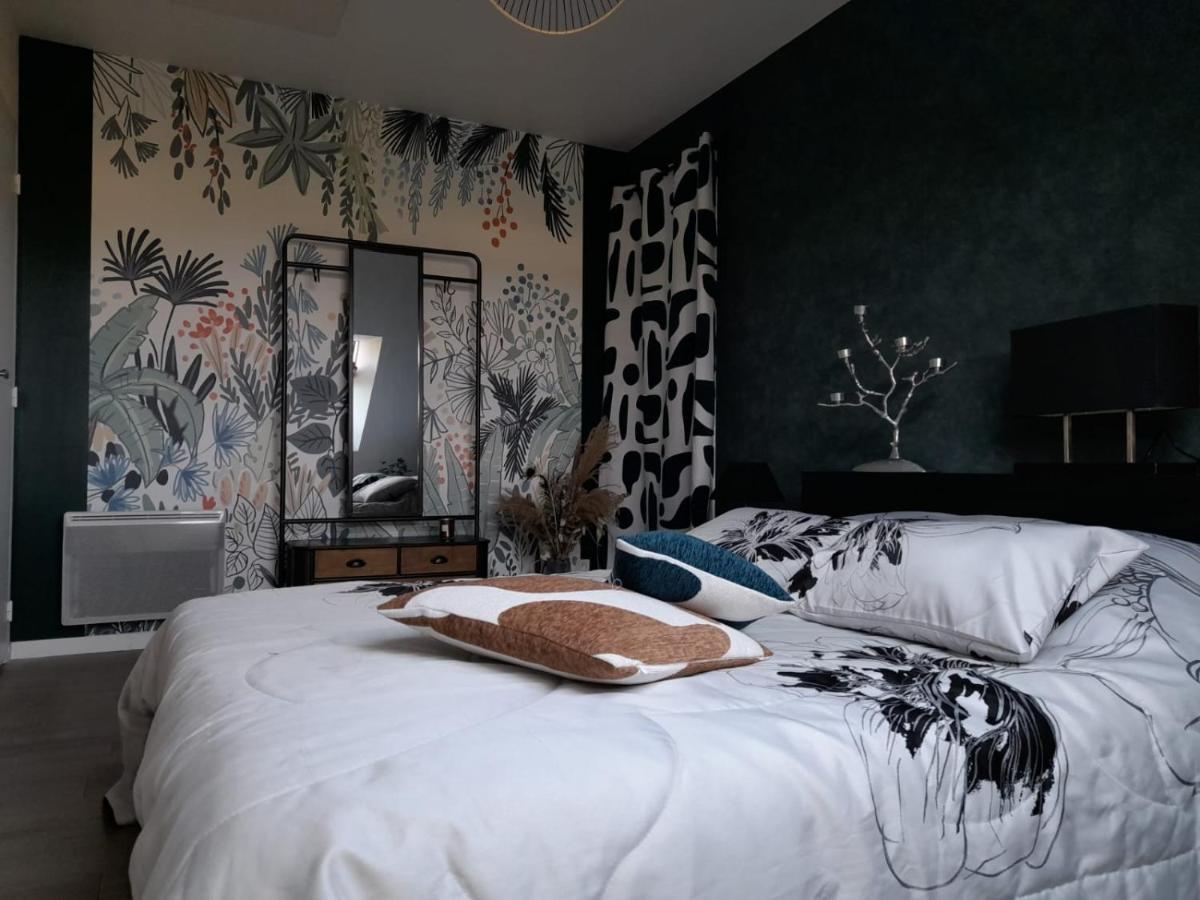 Chambre Dans Un Ecrin De Verdure Angrie Esterno foto