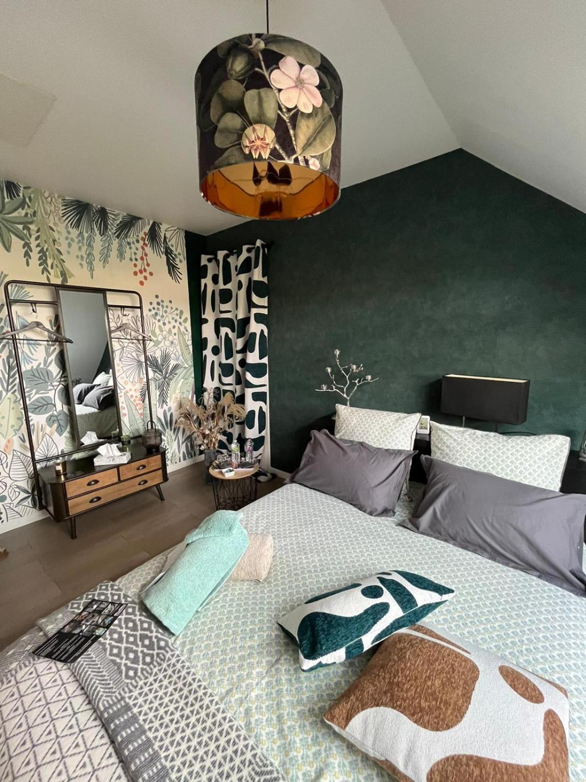 Chambre Dans Un Ecrin De Verdure Angrie Esterno foto