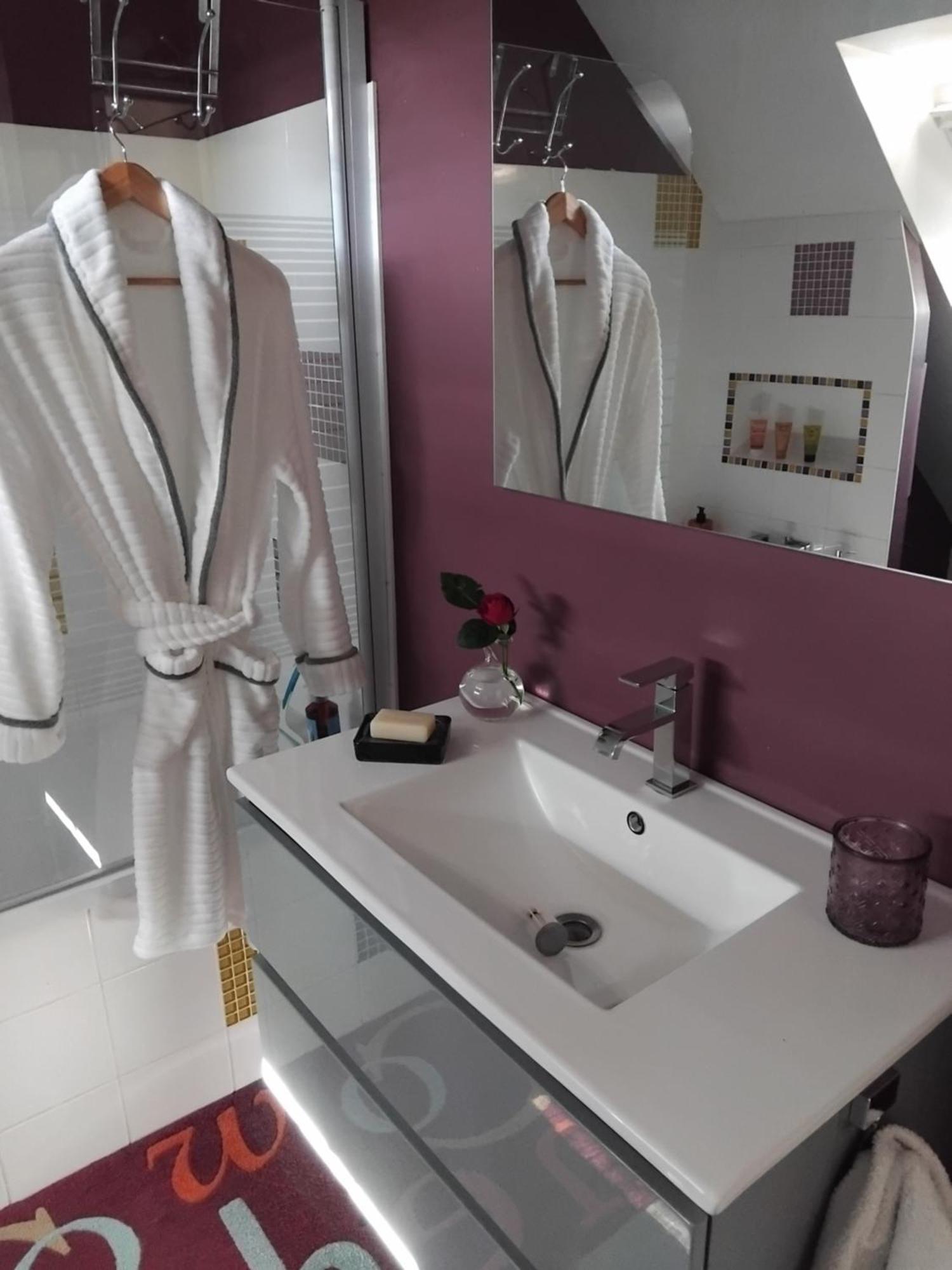 Chambre Dans Un Ecrin De Verdure Angrie Esterno foto